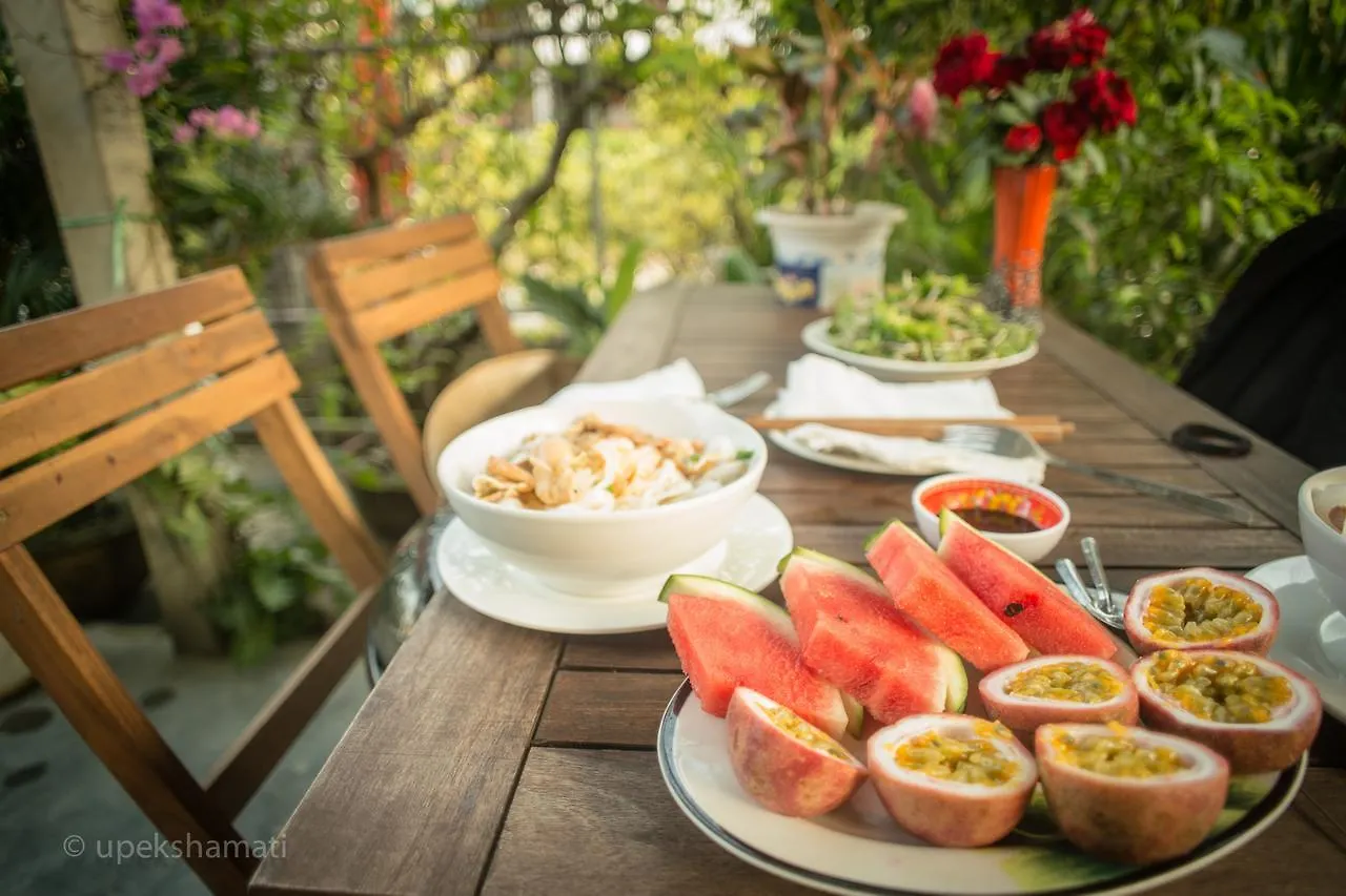 Bed & Breakfast Flower Village Hoi An